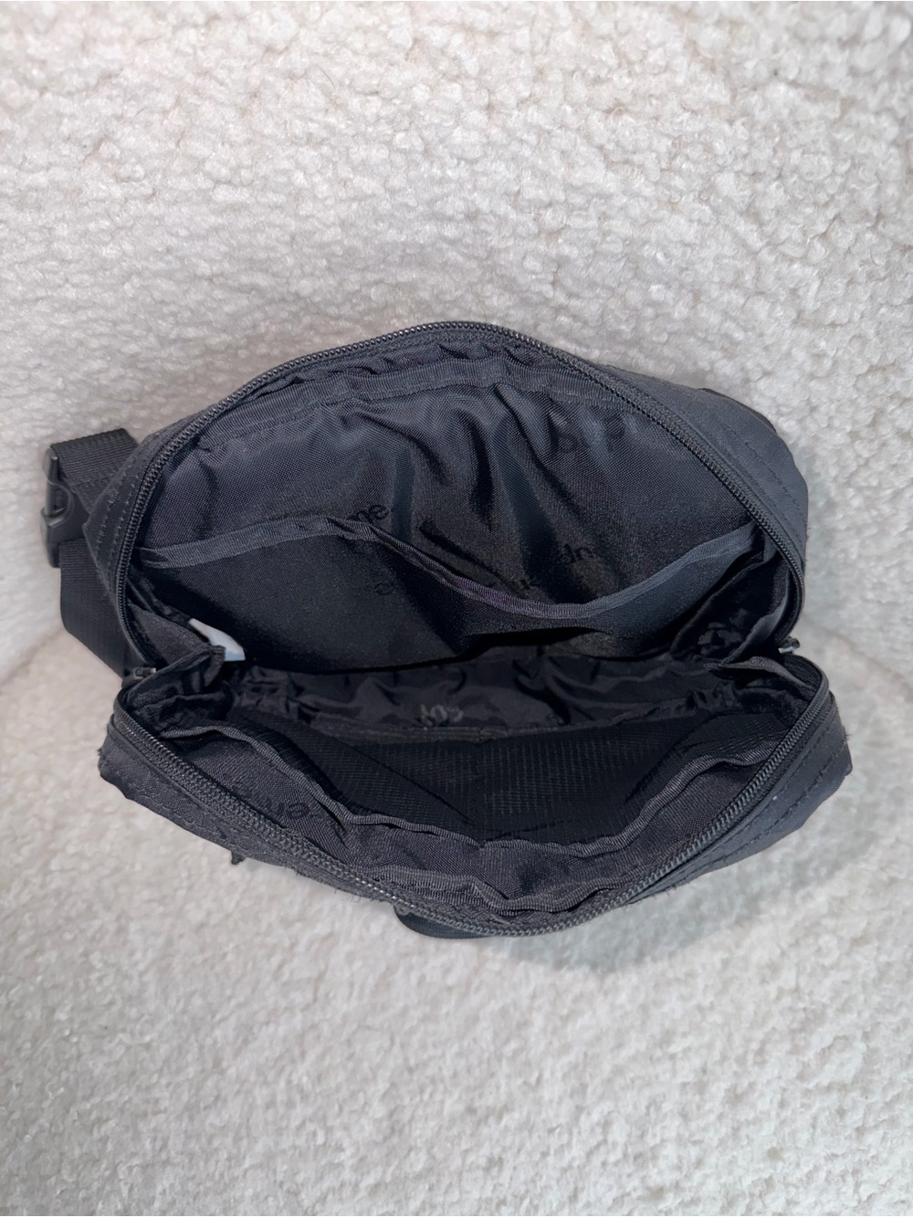 Supreme Black Quilted Bag FW18 - Picture 2 of 5